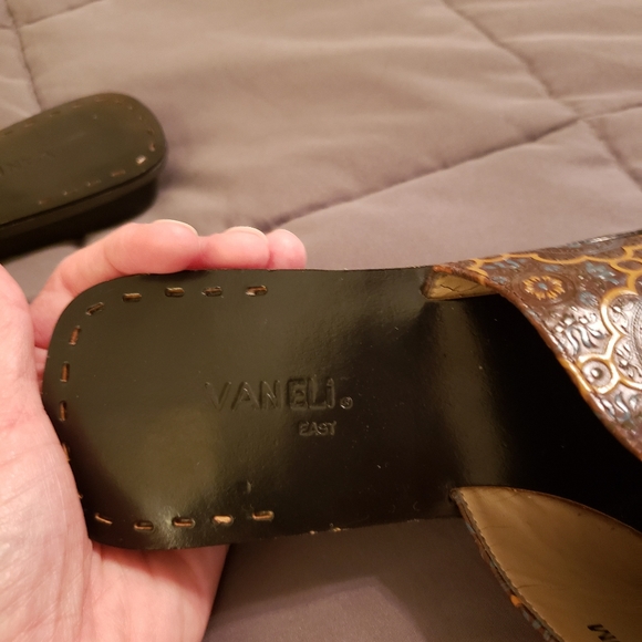 Sandals - Picture 6 of 10